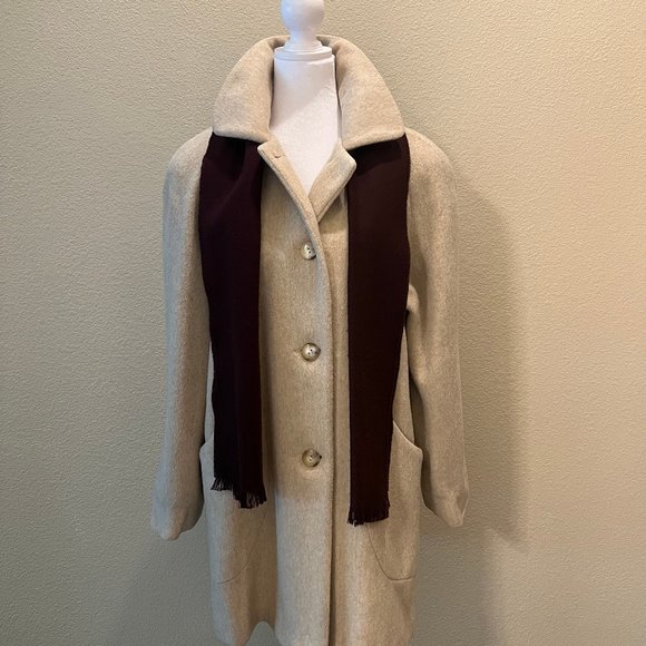 Michelle’ Francols Women’s Winter Coat - Picture 2 of 4